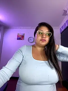 MiiaaJoness online show from December 3, 6:32 pm