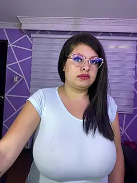 MiiaaJoness online show from May 8, 3:15 pm