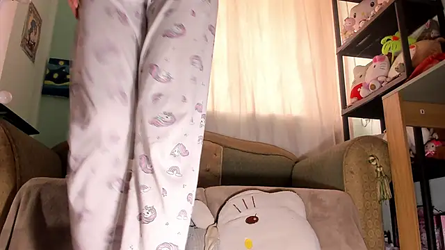 any 21hot online show from April 13, 6:20 pm