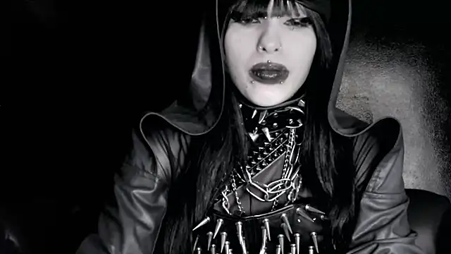 XXIOUX online show from April 7, 3:25 pm