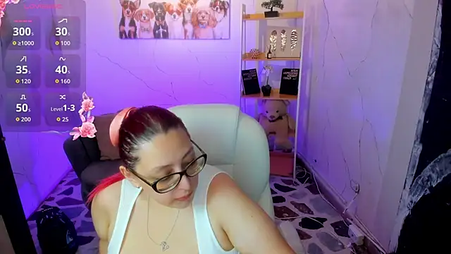 NiickyJones online show from October 1, 9:42 pm