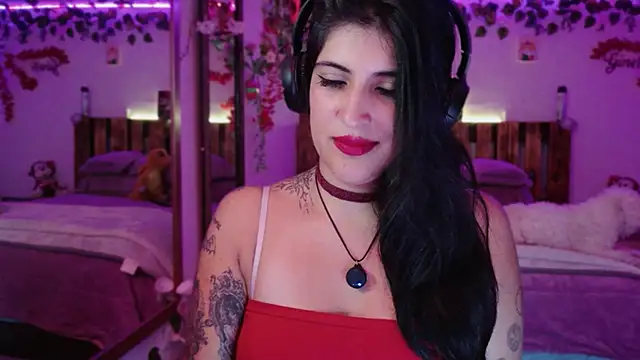 azahar  ziiz online show from January 13, 9:19 pm