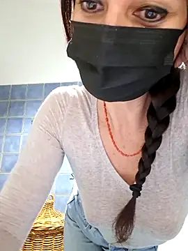 Silvia Zeno online show from November 4, 6:02 pm