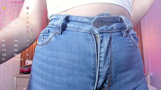 megancero online show from September 13, 2:03 pm