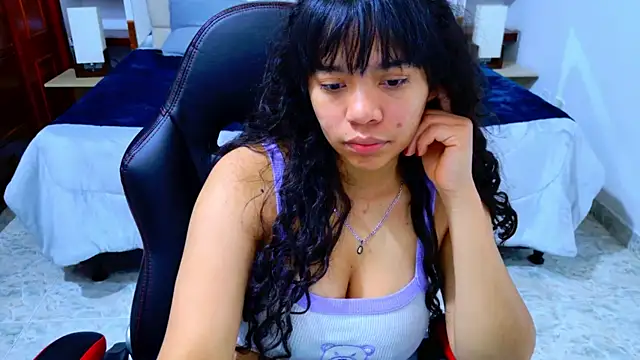 laureentt  online show from November 25, 3:09 am