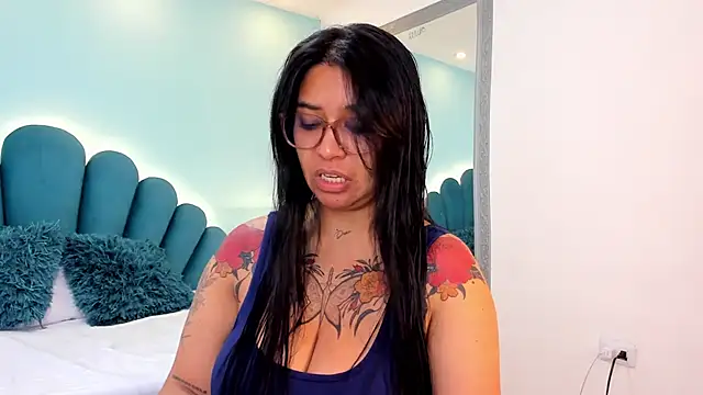 sharlott18 online show from February 22, 1:12 pm