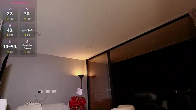 Helenbronwx online show from November 24, 3:41 am