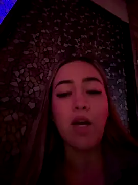 Danielavegax online show from November 15, 2:34 am