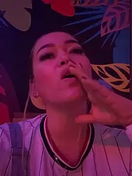 Danielavegax online show from October 24, 3:13 am