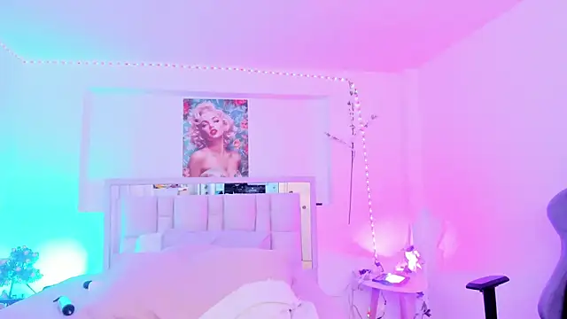 Samanta roberts1 online show from October 9, 2:54 pm