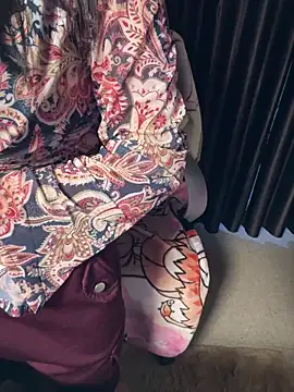 sexy-simmy online show from March 13, 2:46 am