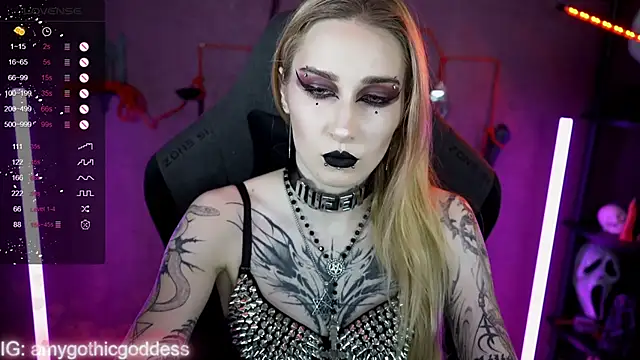 amywhitenessxx online show from November 9, 11:39 am