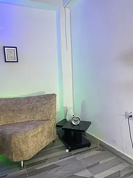 young liza online show from October 6, 6:45 pm