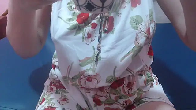 nadescomthxx online show from October 25, 3:52 pm