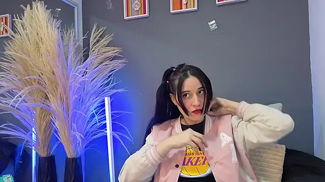 nadescomthxx online show from November 21, 7:05 pm