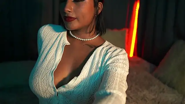 JulietaWinona online show from March 10, 9:41 pm