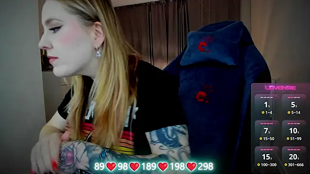 Olivia Munk online show from October 22, 4:50 am