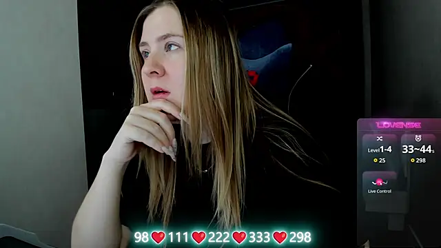 Olivia Munk online show from February 26, 4:33 am