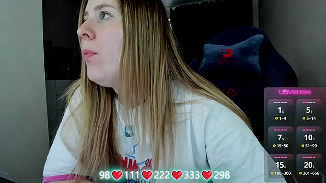 Olivia Munk online show from February 22, 7:09 am