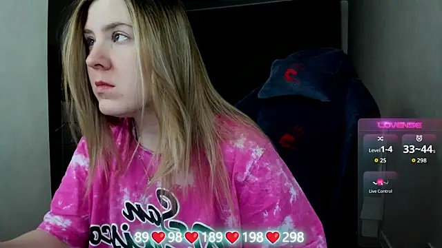 Olivia Munk online show from January 13, 4:18 am