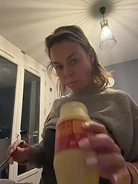 BabyNila online show from November 8, 6:13 pm