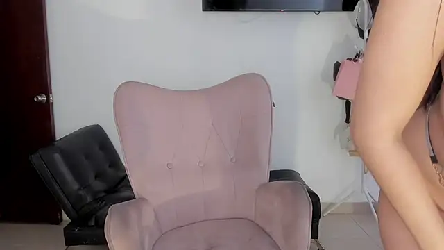 selene king2 online show from February 4, 3:26 pm