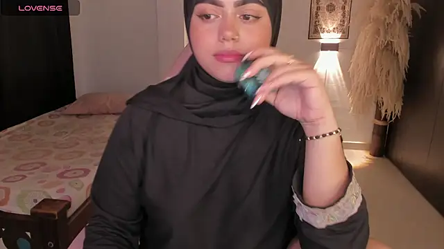 shayla 18 online show from October 23, 2:39 am