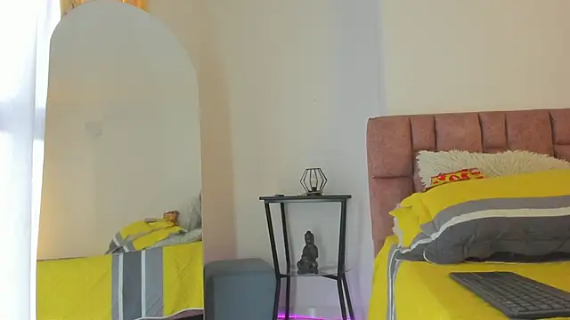 SunnyLeonz online show from September 19, 9:14 pm