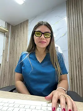 alicee16 online show from February 19, 9:02 pm