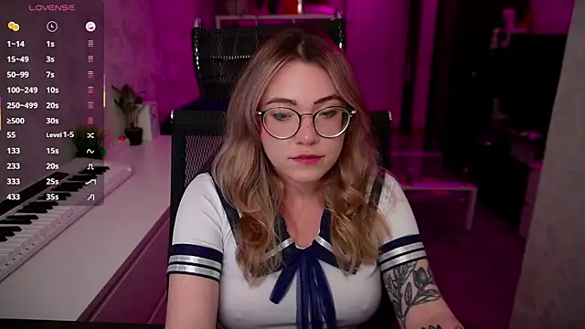 RemyCute online show from September 12, 7:10 pm