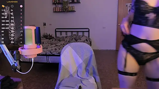 evathority online show from September 18, 5:44 pm