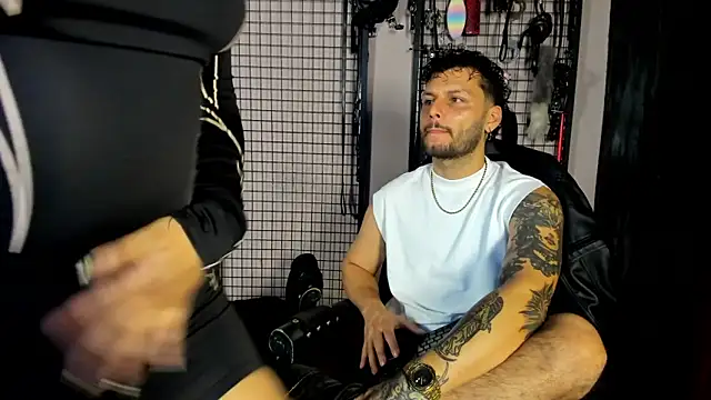 Twisted Fantasy online show from February 3, 4:21 am