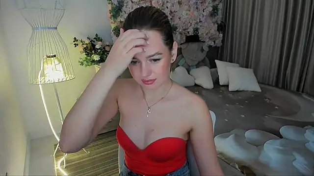 MiracleCurly online show from November 17, 7:25 pm