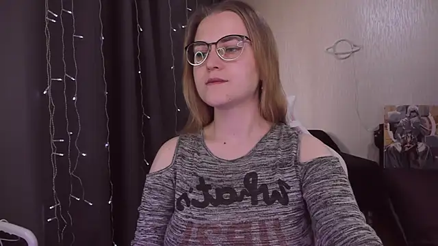 MissBrightShine online show from September 23, 11:08 am