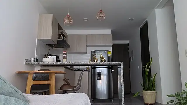 Anna Joness online show from March 6, 6:03 pm