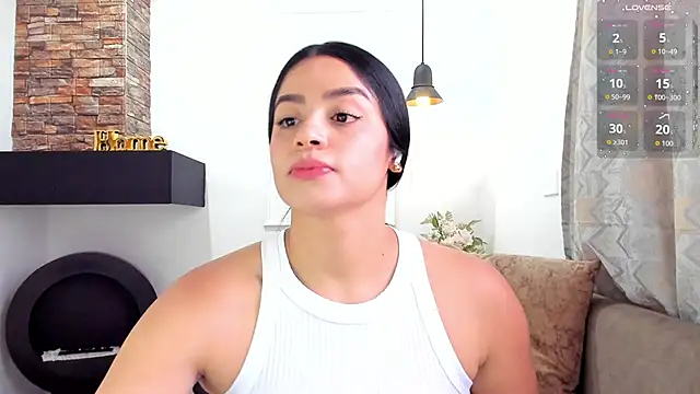 Paula Desousa online show from September 23, 7:45 pm