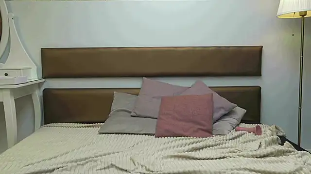 MissYvie online show from July 16, 10:42 am