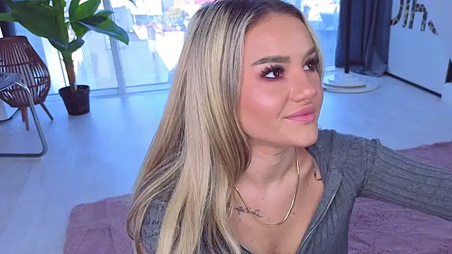 SpoilM3Mor3 online show from November 2, 11:13 am