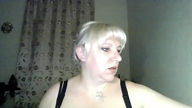 MeilomaWesa online show from October 21, 9:30 pm