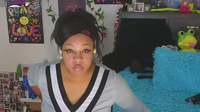 temptressbeauty24 online show from September 22, 2:21 am