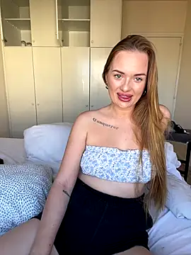 ElenaRebelle online show from September 27, 6:20 am