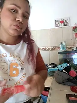 lucy hairypussy83 online show from September 20, 9:13 pm