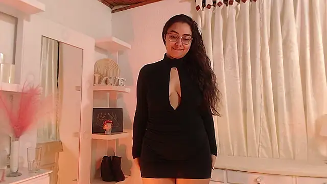  Kim  M online show from February 25, 3:21 pm