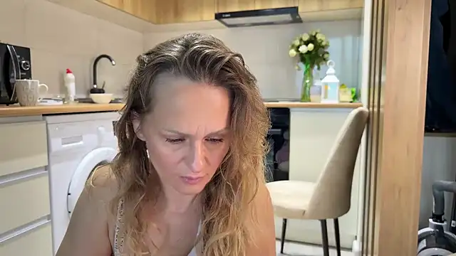 mommy nadin online show from February 9, 7:21 am