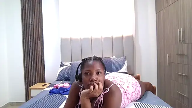 Ashaichious online show from January 7, 4:32 pm