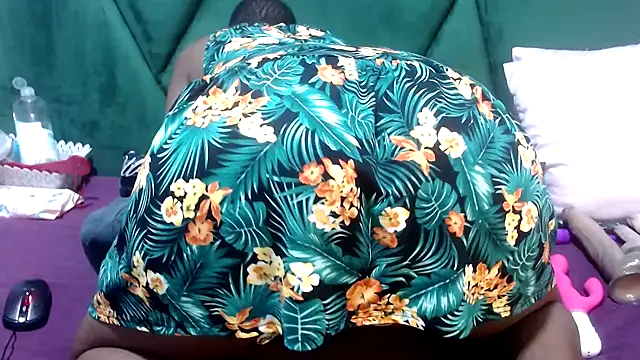 graciousxxx online show from April 19, 7:05 pm