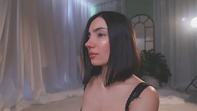 AmyArmstrong online show from February 12, 10:33 pm