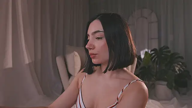 AmyArmstrong online show from April 15, 11:16 pm