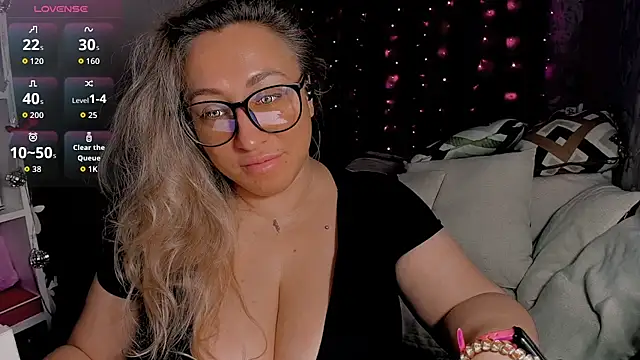 CumOnMy Tits online show from January 19, 1:07 pm